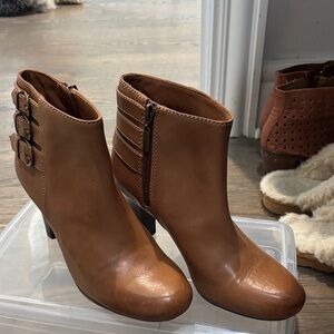 Clark Women's Tan Leather Ankle Boots with Buckle Detail, size 6.5